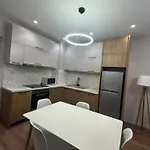 Prayla Luxury 2bd At Delijorgji Apartment *