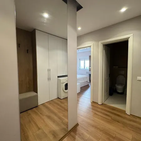 Διαμέρισμα Luxury 2Bd Apartment Near Delijorgji