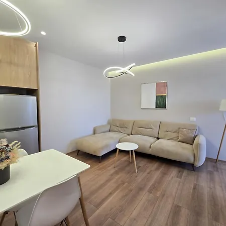 Prayla Luxury 2bd At Delijorgji * 地拉那