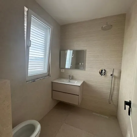 Prayla Luxury 2bd At Delijorgji Appartement