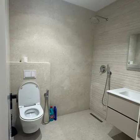 Luxury 2bd Near Delijorgji Apartmán *