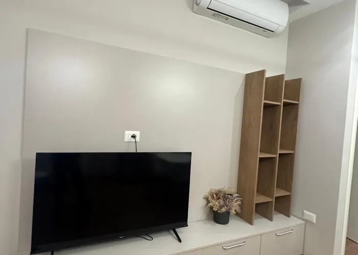 Prayla Luxury 2bd At Delijorgji * 地拉那